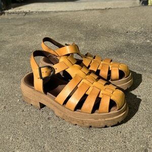 Delaney Fisherman Sandal (semi platform)